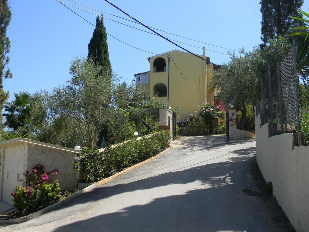 Villa Efterpi Kontokali Exterior photo